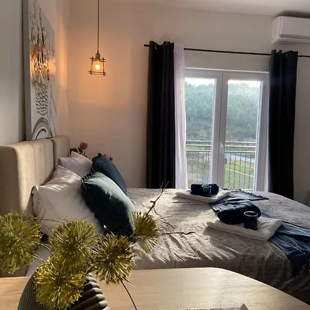 Gold Apartment