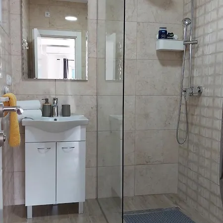 Gold Apartment *